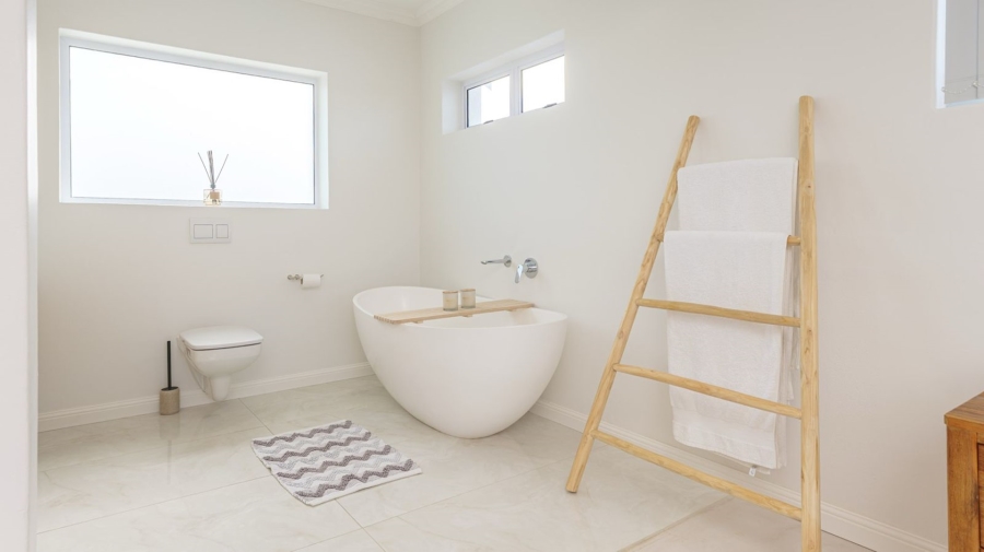 To Let 3 Bedroom Property for Rent in Struisbaai Western Cape